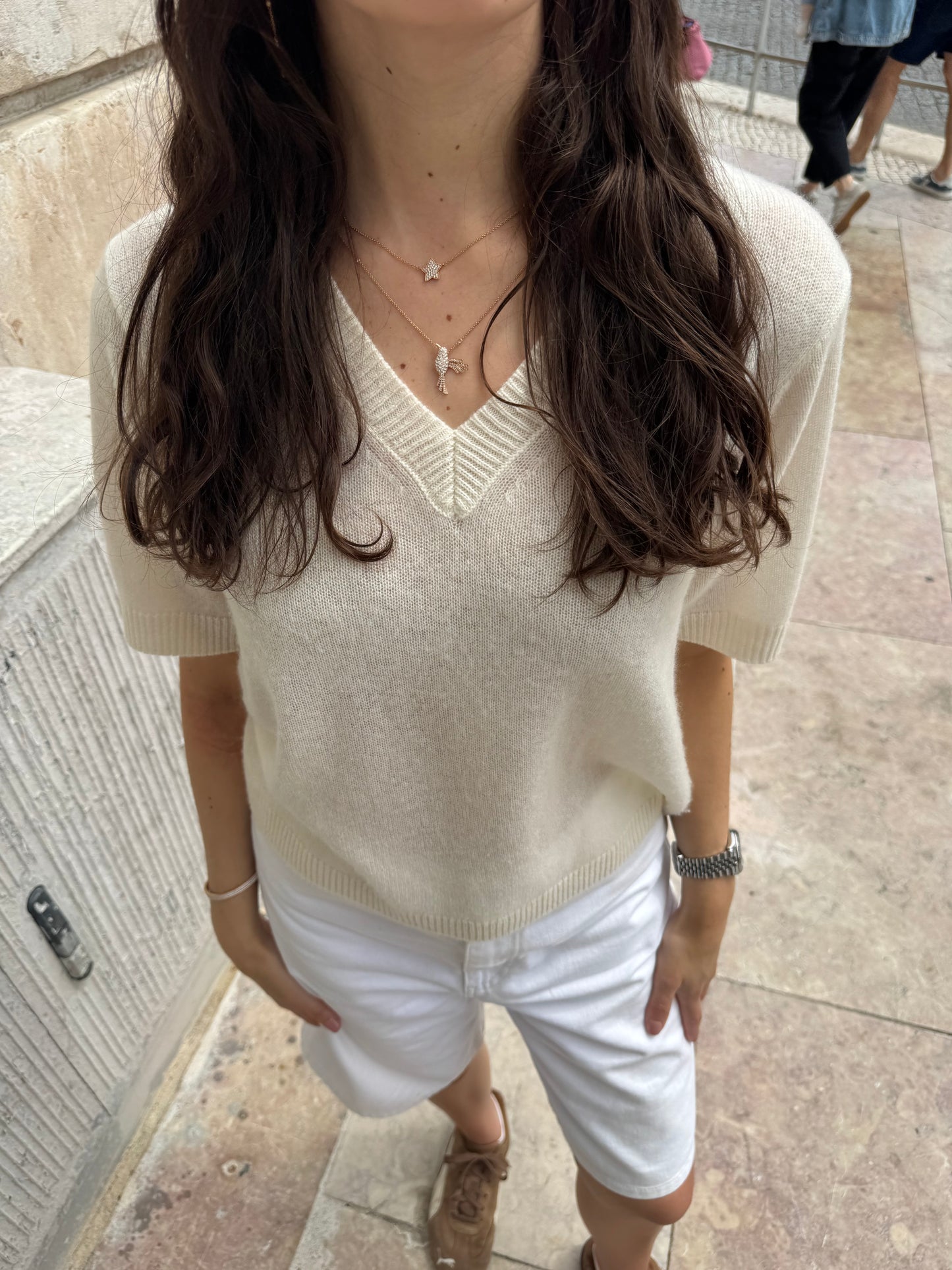 Riva T-shirt – Off White fra O'TAY