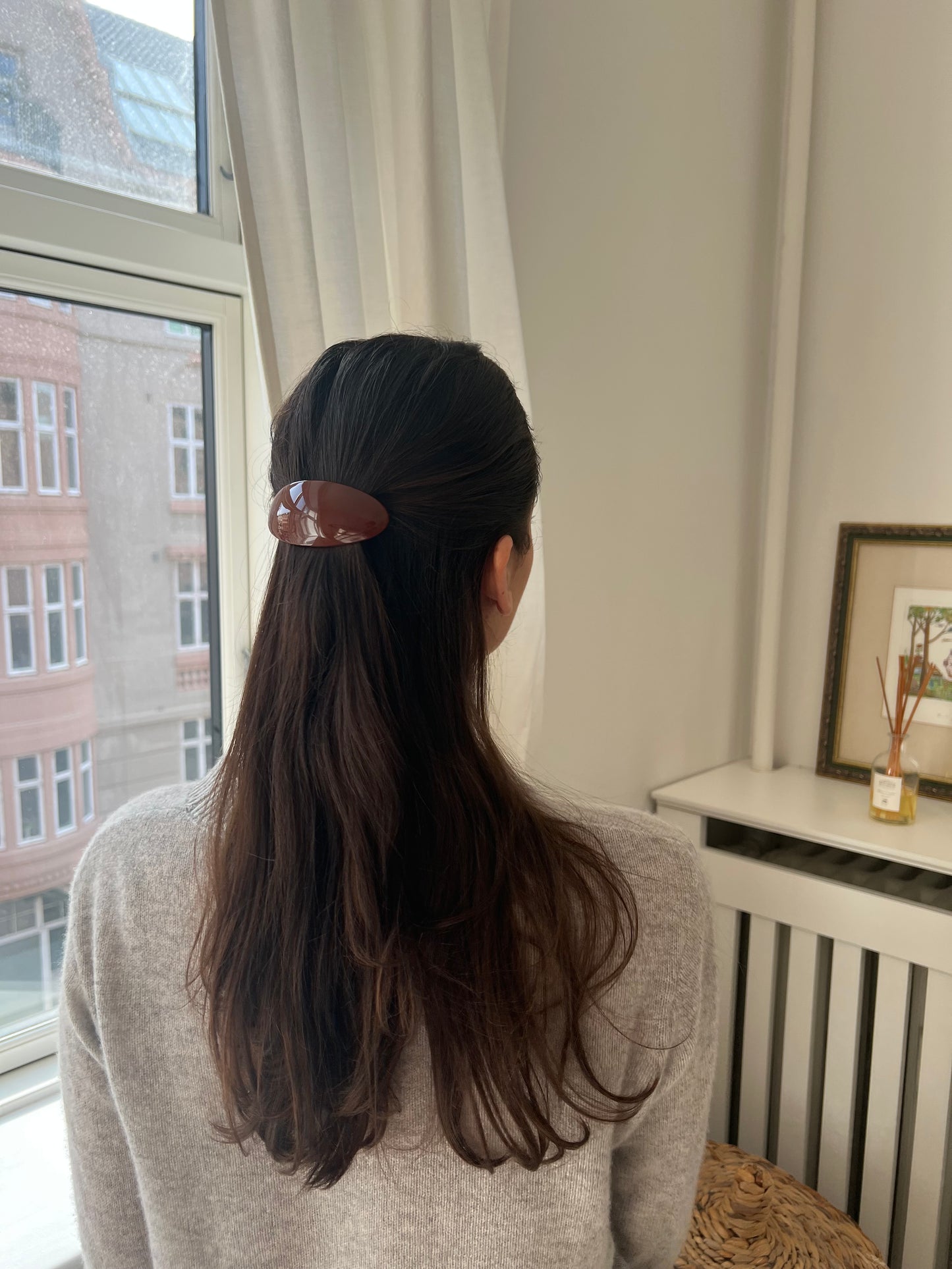 The Paris Hair Barrette - Brun, fra POLÉ